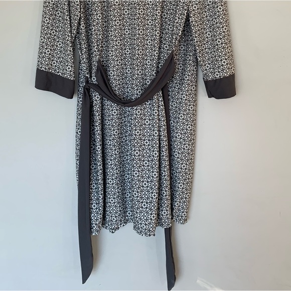 Marilyn Monroe Wrap Intimates Long Sleeves Robe Size Medium. Pre-owned. - Picture 8 of 9